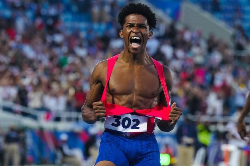 Yeral Núñez gana medalla de oro en 400 metros con vallas
