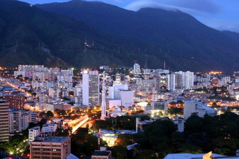 Dolarizar Venezuela: ¿estabilidad monetaria o estrategia geoeconómica?