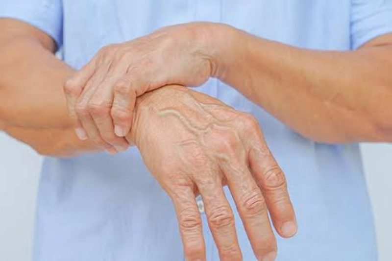 ¿Qué alimentos ayudan a fortalecer los huesos y prevenir la osteoporosis?