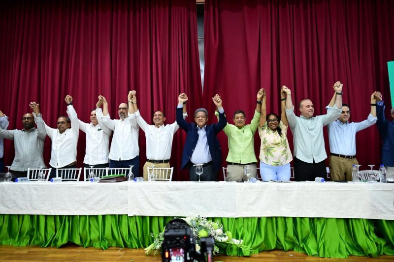 Leonel encabeza asambleas FP en La Vega y Bonao