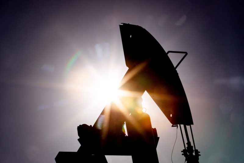 El petróleo subió, pero el gasoil subió más, y eso es lo que decide el precio en la bomba
