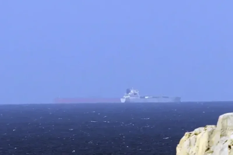 Tras ataques de buques, EUU ataca tres petroleros iraníes