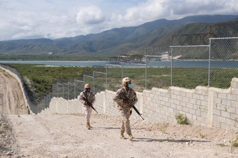 República Dominicana construye nueva verja en la frontera con Haití para frenar contabando
