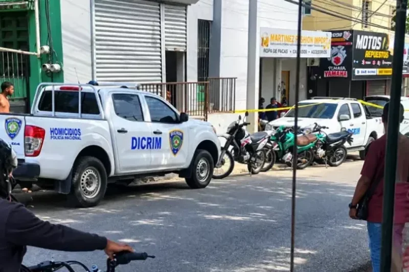 Uno de dos detenidos habría admitido mató a estadounidense hallado enterrado en un negocio en Herrera