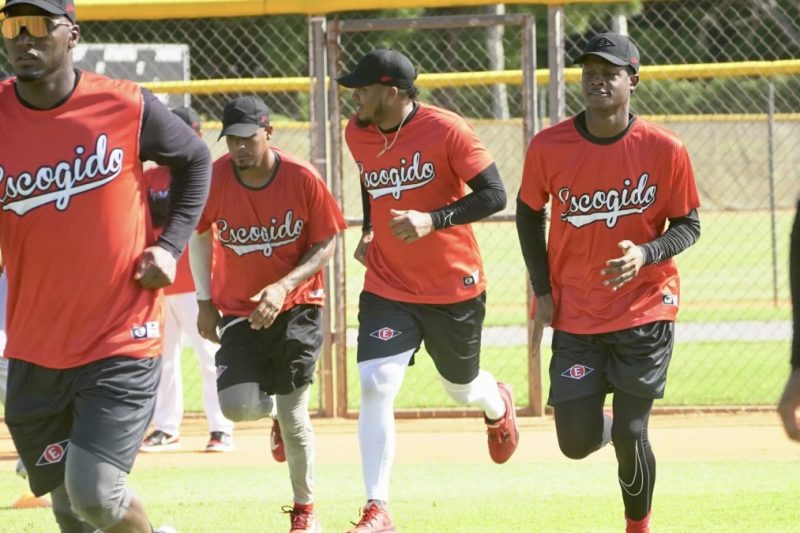 Leones del Escogido arrancan entrenamientos invernales el 25 de septiembre