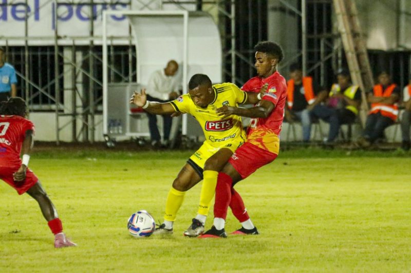 Atlético Vega Real se impone por la mínima ante Moca FC en la octava jornada de la LDF