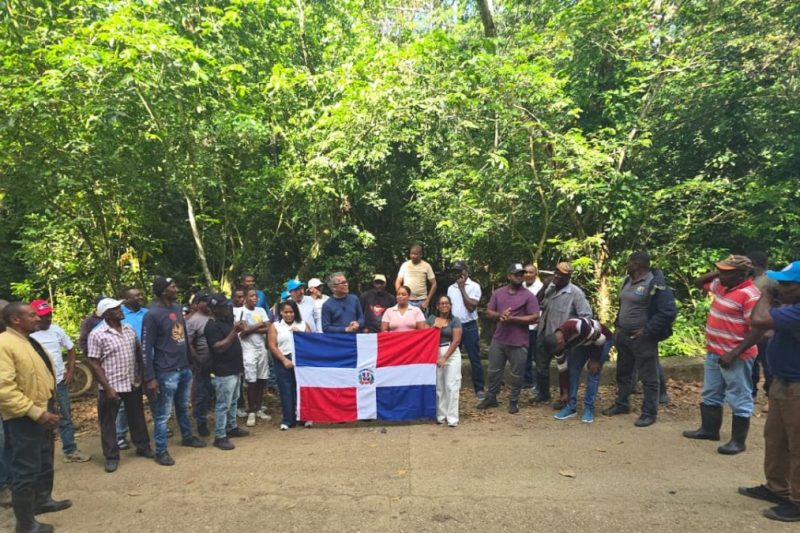 Carlos Peña advierte cierre de la carretera Santo Domingo-Samaná por contaminación del río Jabí