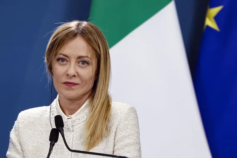 Meloni limita al 30% los alumnos por aula que no sepan italiano