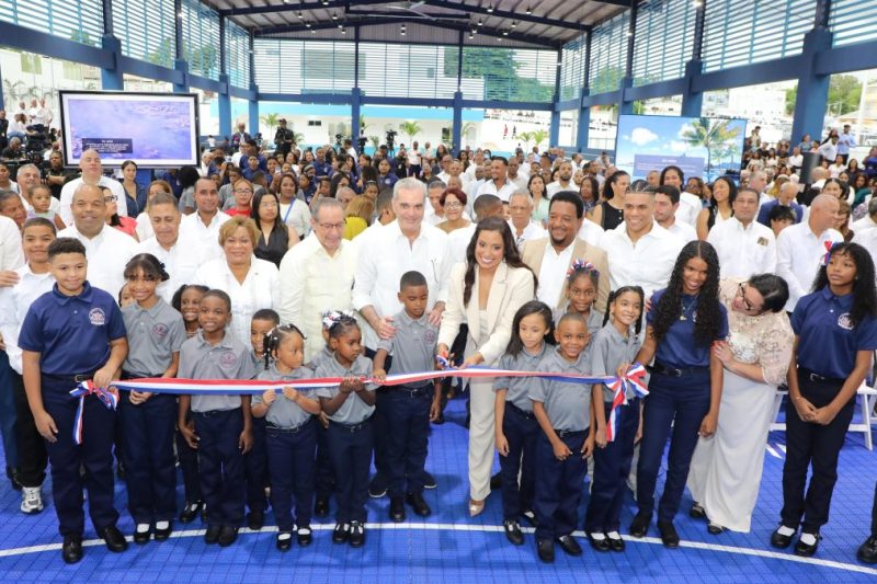 Pedro Martínez destaca apoyo de Luis Abinader al inaugurar complejo deportivo en Manoguayabo: «Usted fue el único que dio la cara»