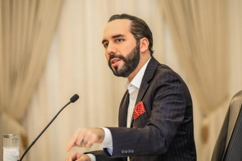 Bukele asegura que El Salvador vencerá a las pandillas y rechaza las críticas a su estrategia